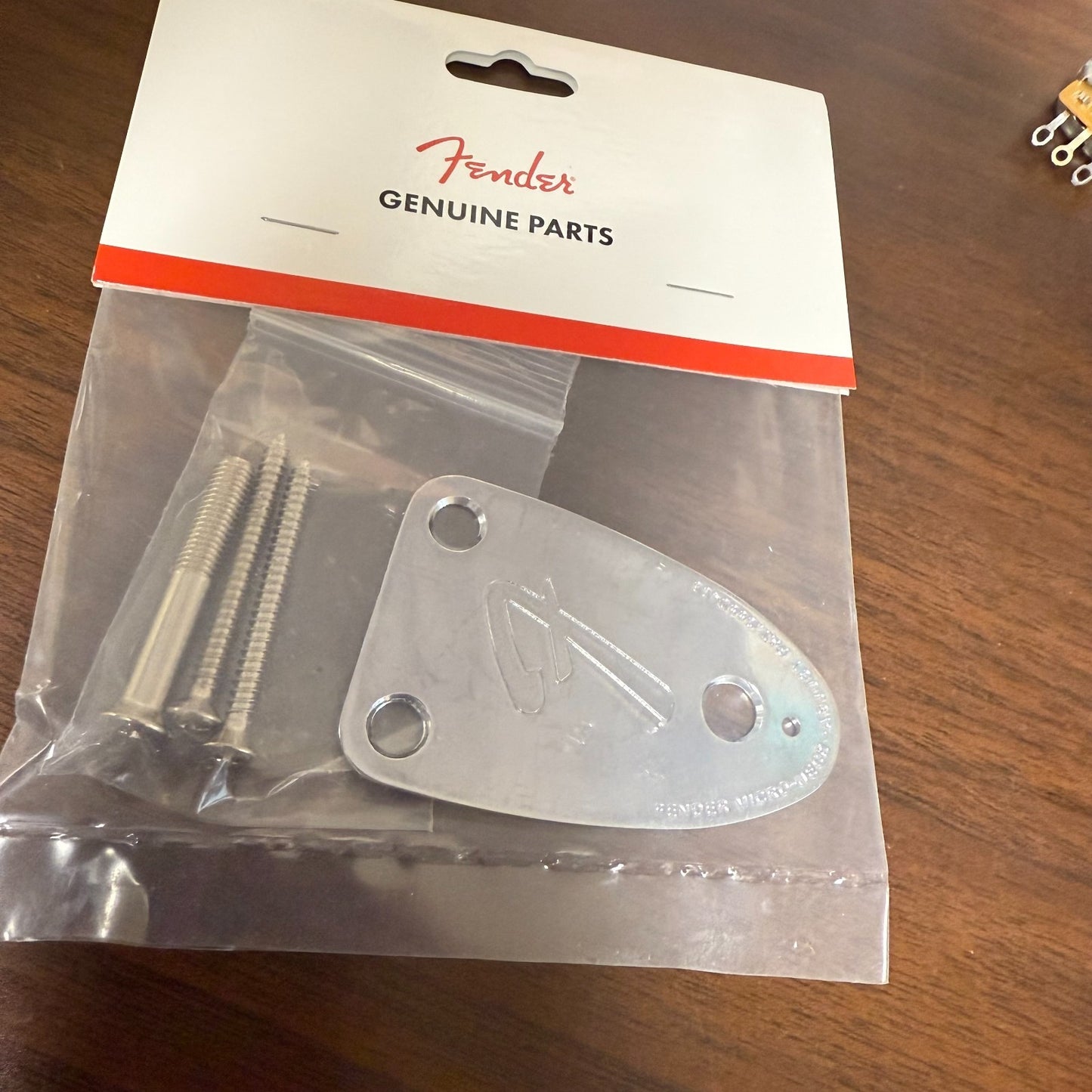 Genuine Fender USA 3-Bolt F Guitar Neck Plate & Screws Chrome F Logo 0054525049