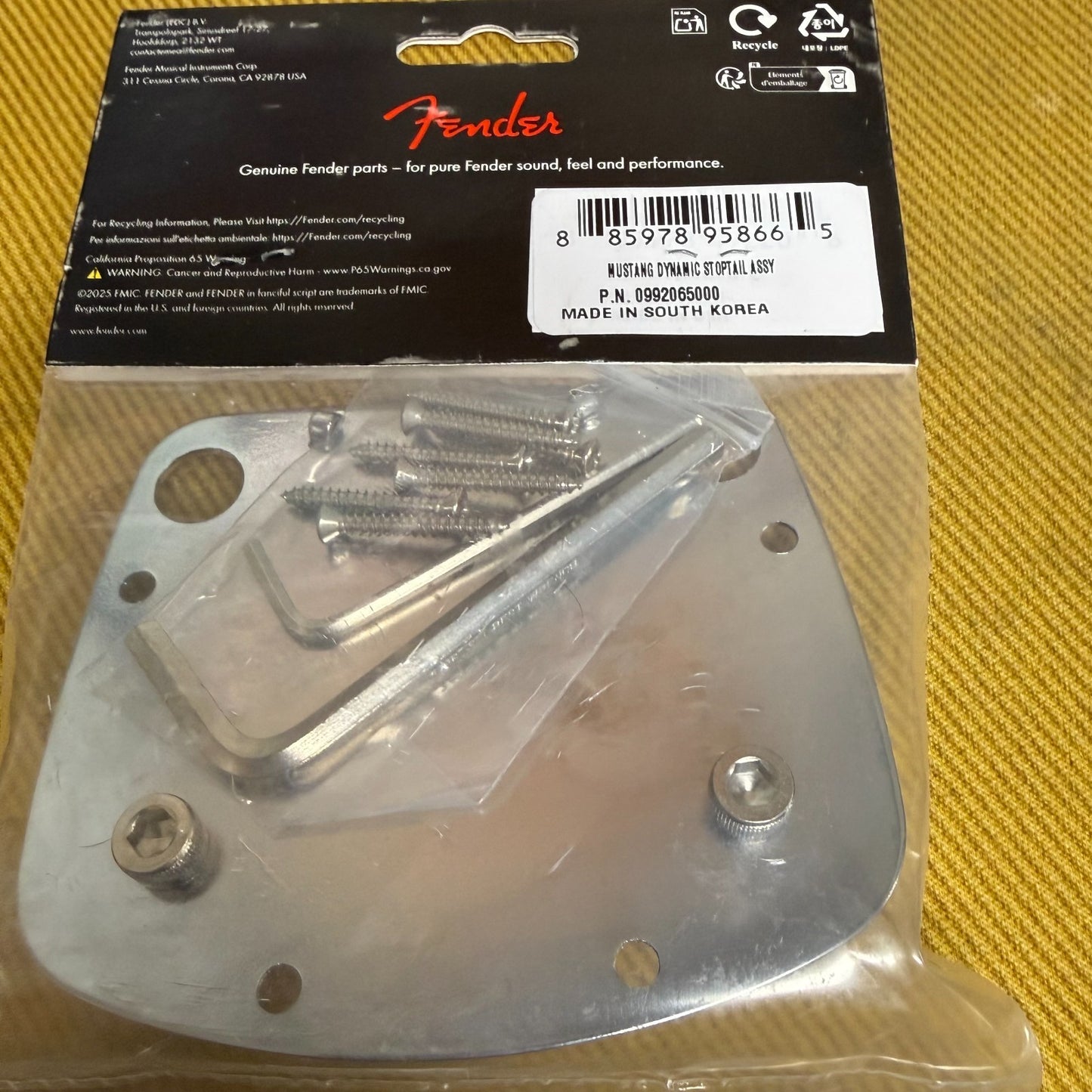 099-2065-000 Fender Mustang Tailpiece Dynamic Bridge Stoptail Hardtail Chrome