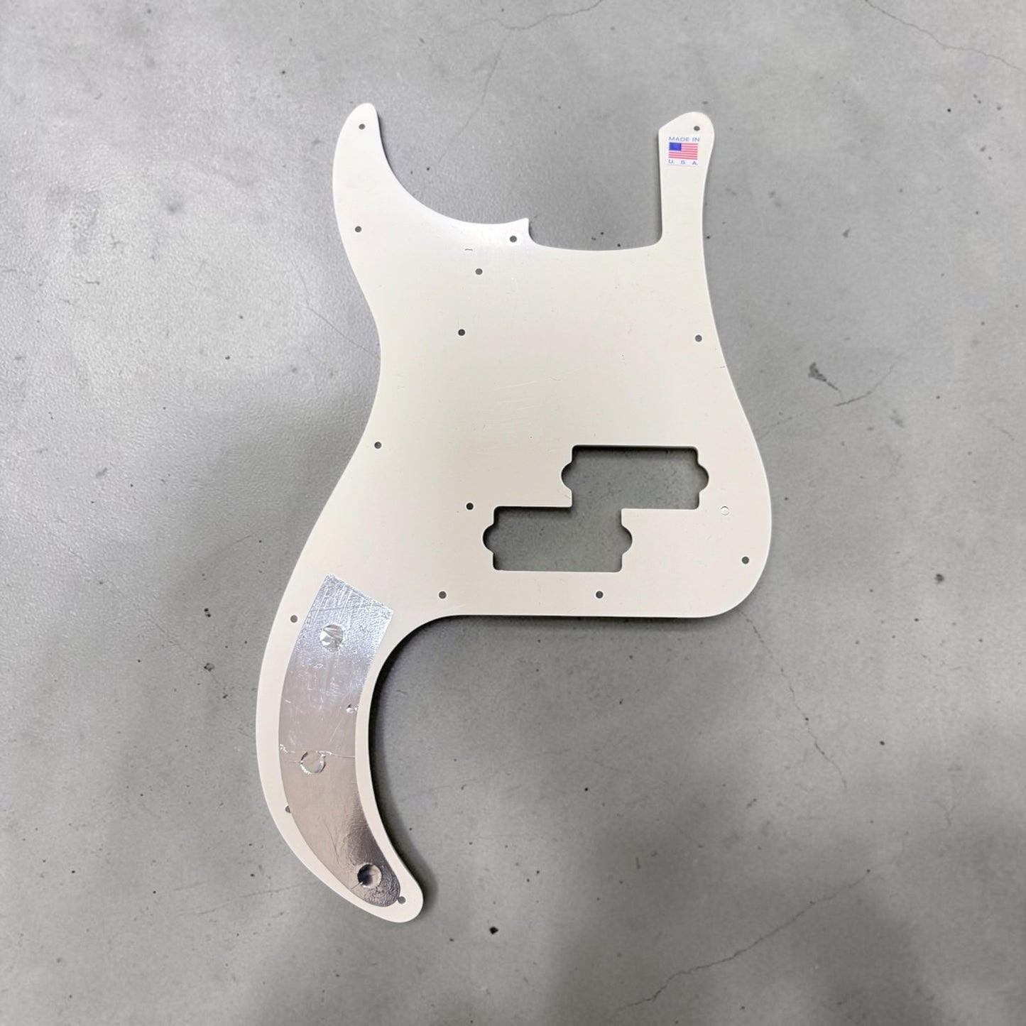 WD USA Pickguard For Fender 1962-1964 Precision Bass Tortoise PB62-405P