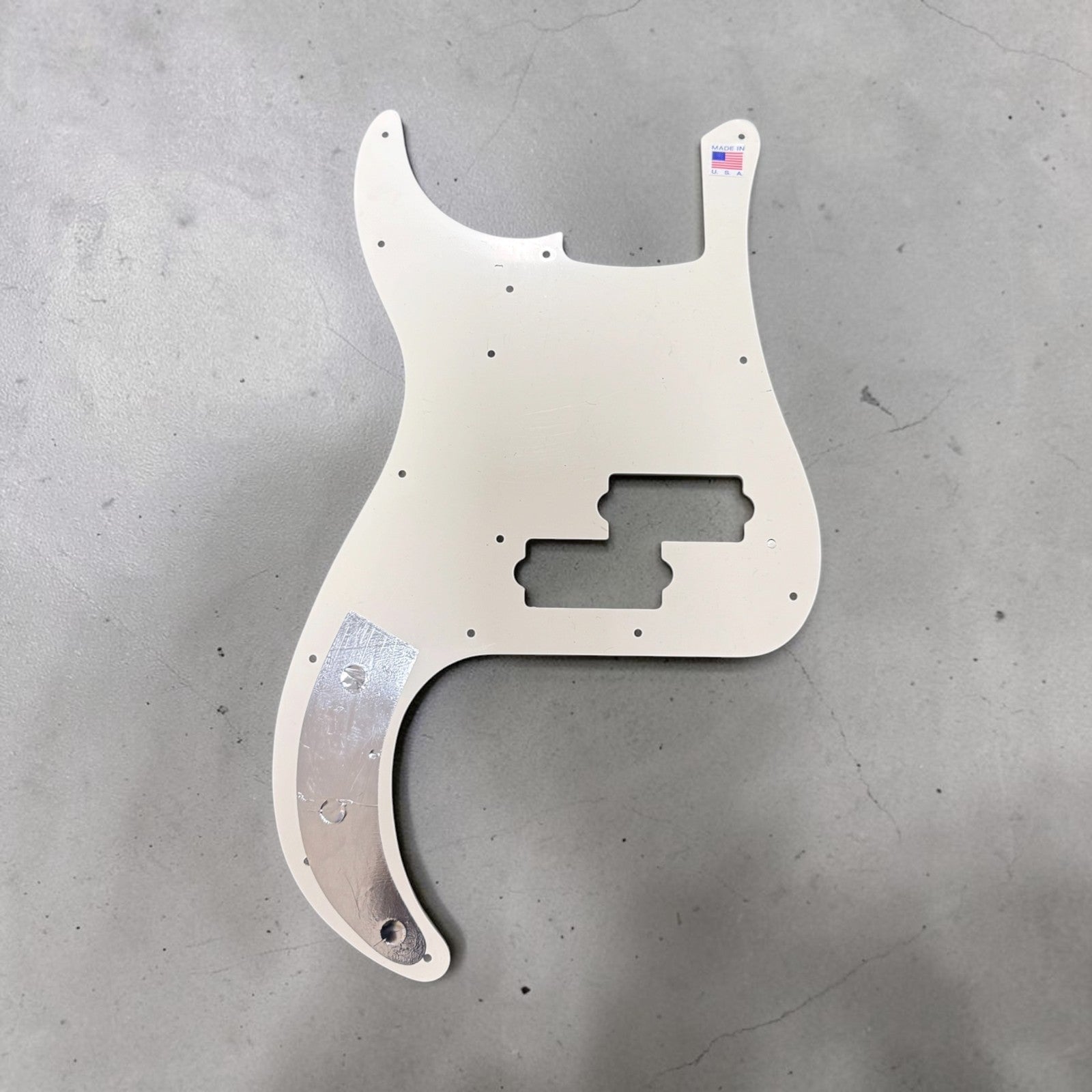 WD USA Pickguard For Fender 1962-1964 Precision Bass Tortoise PB62-405P